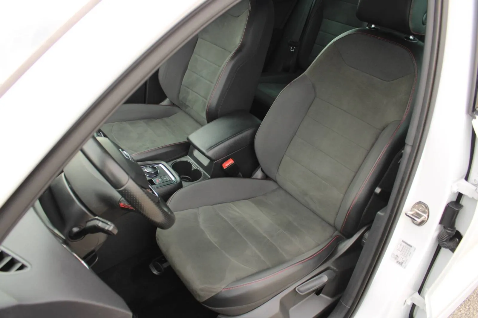 seat ateca 1.5 tsi fr - slika 18