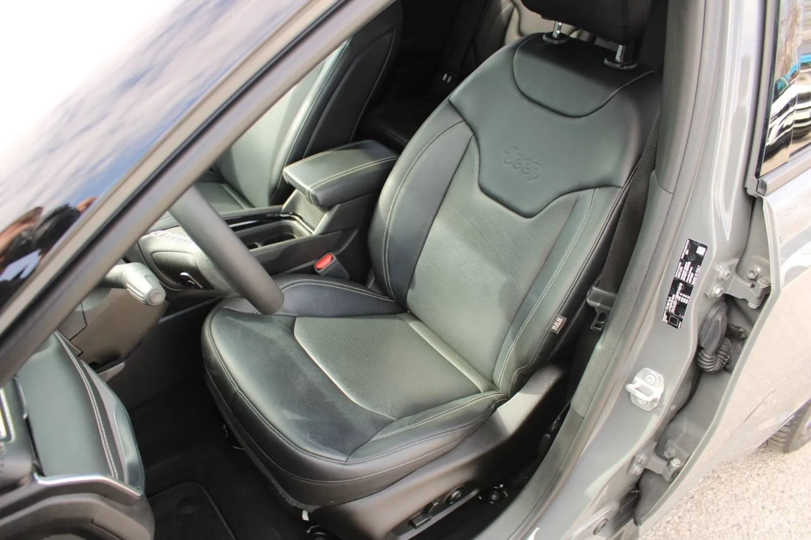 jeep compass t4 s automatik *led, navigacija, kamera* - slika 11