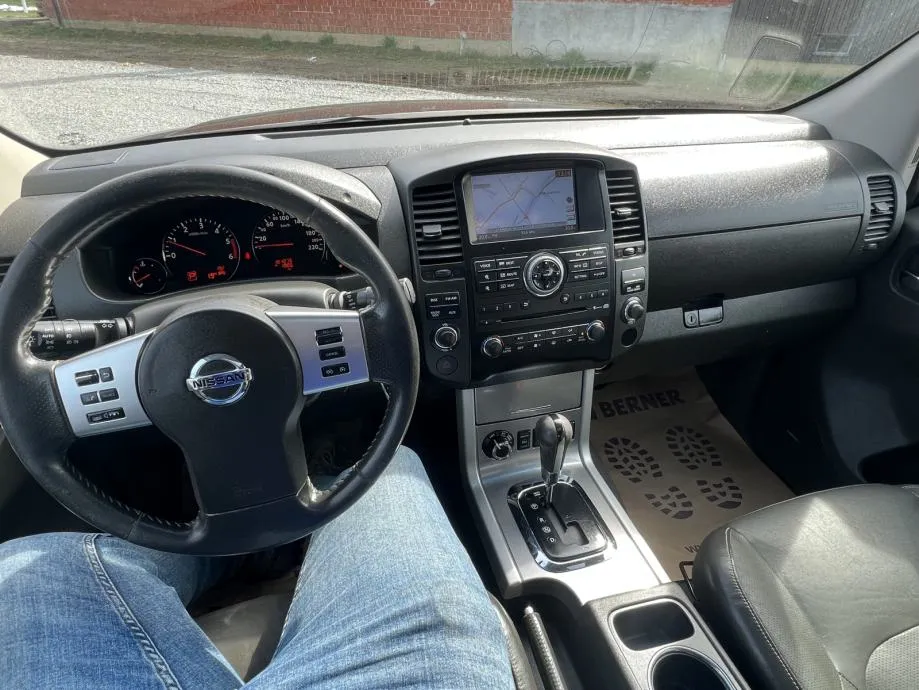 nissan navara 3.0 v6 - slika 17