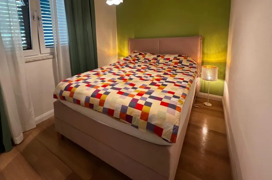 prostrana kuća -vir- južna strana, plaža radovanjica - slika 2