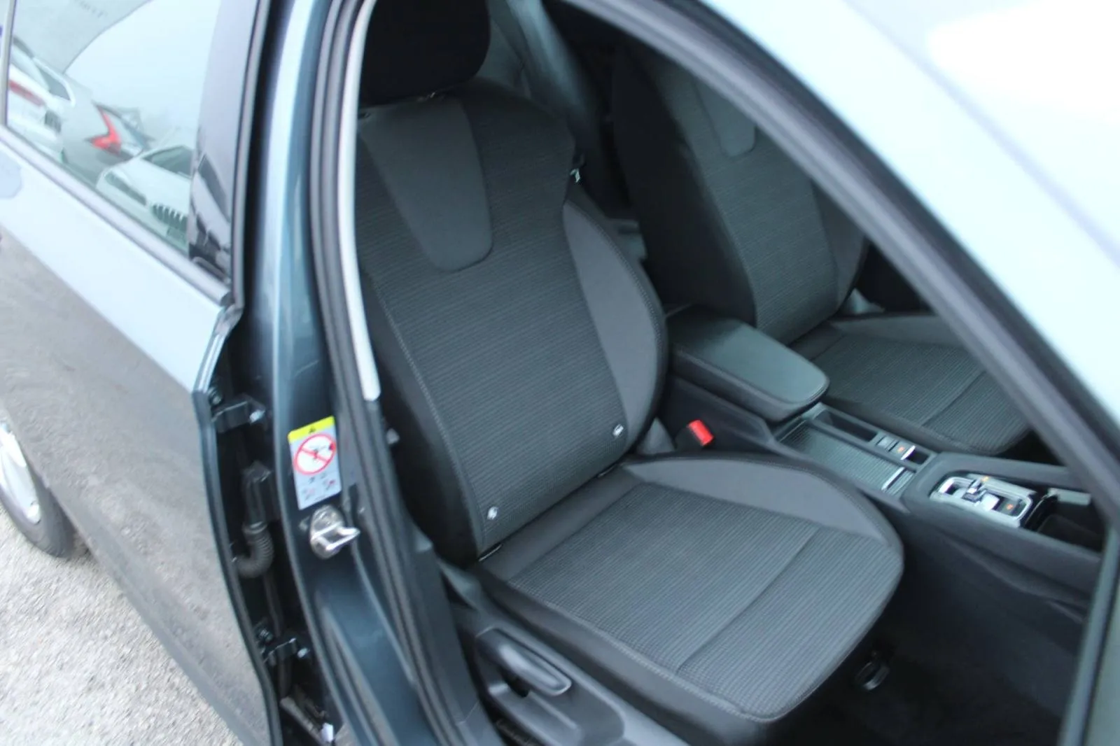 škoda octavia combi 2.0 tdi dsg executive *led, navigacija* - slika 11