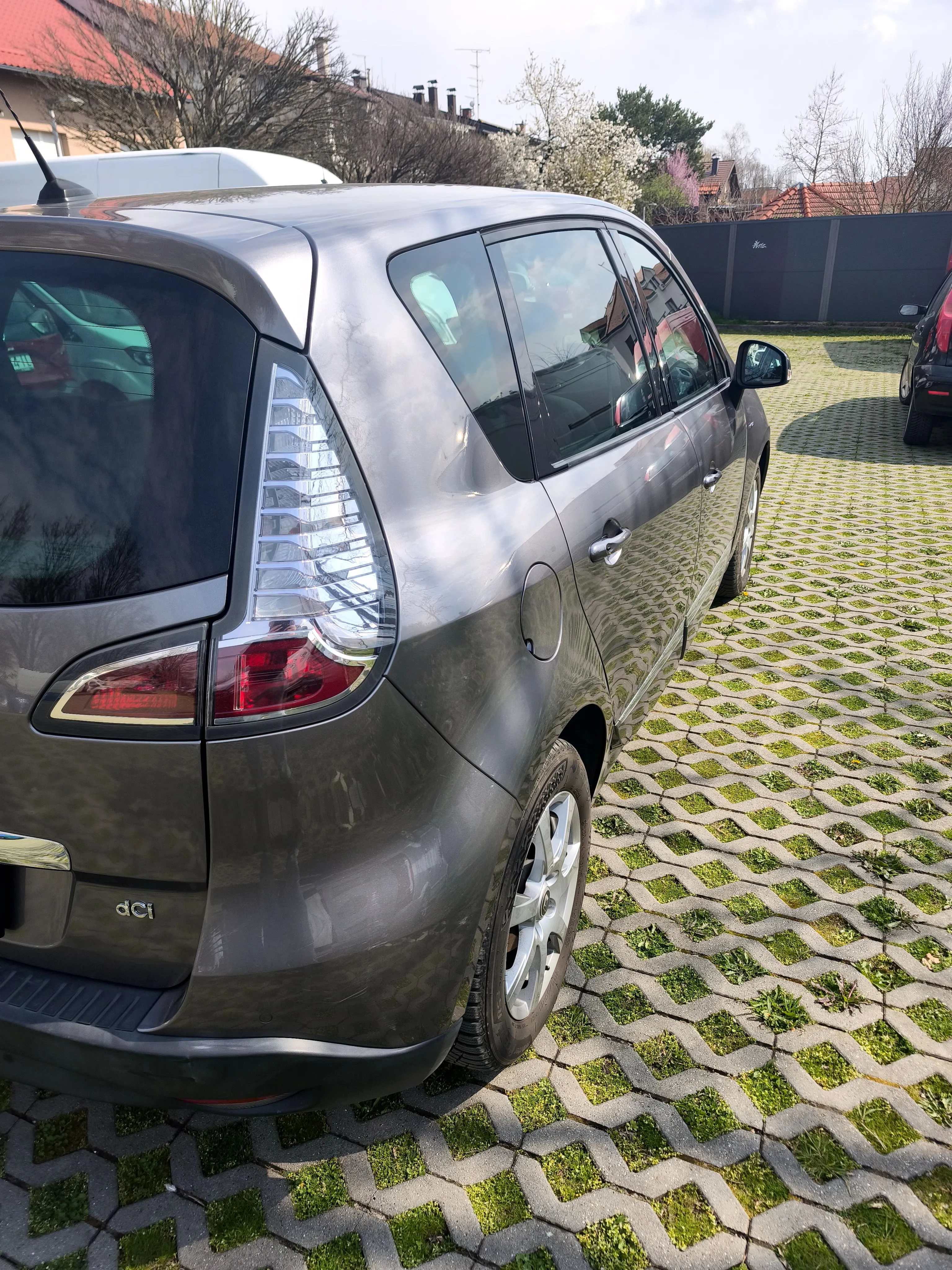 renault scenic 1.6 dci bose - slika 4