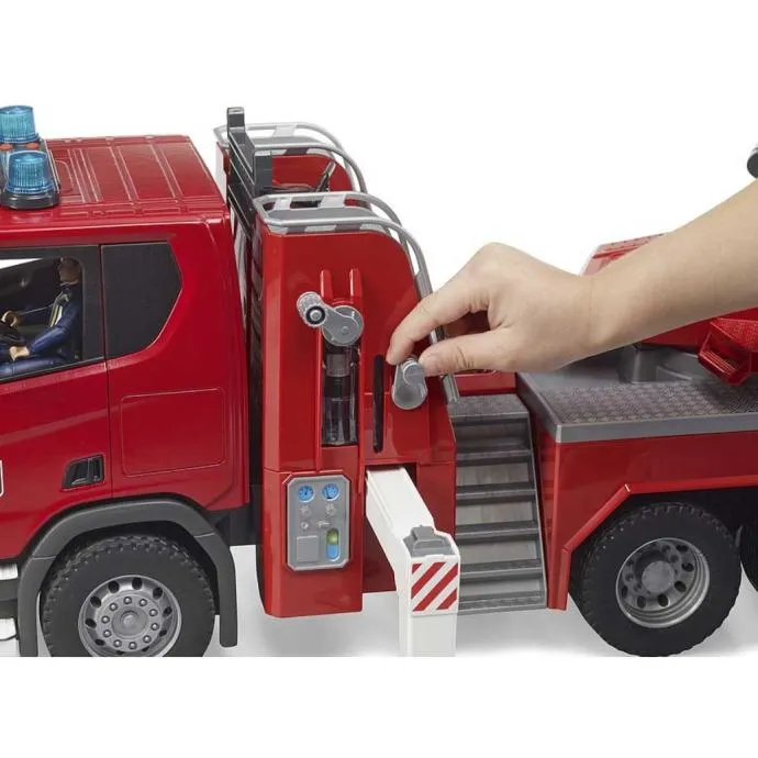bruder vatrogasno vozilo scania super 560r s ljestvama, vodenom pumpom - slika 3