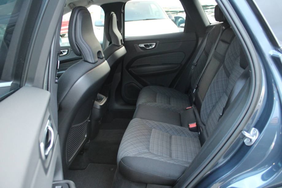 volvo xc60 2.0d b4 automatik *led, navigacija, kamera* - slika 16