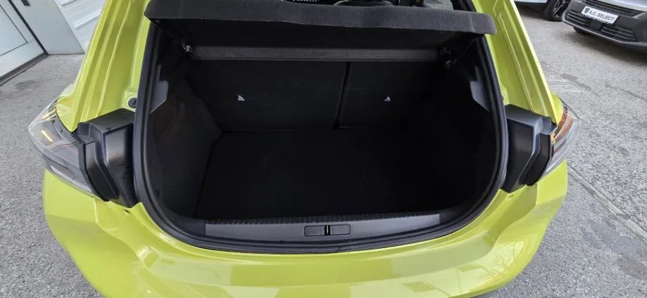 peugeot 208 allure 100 2025 - gratis registracija + 4 zimske gume! - slika 14