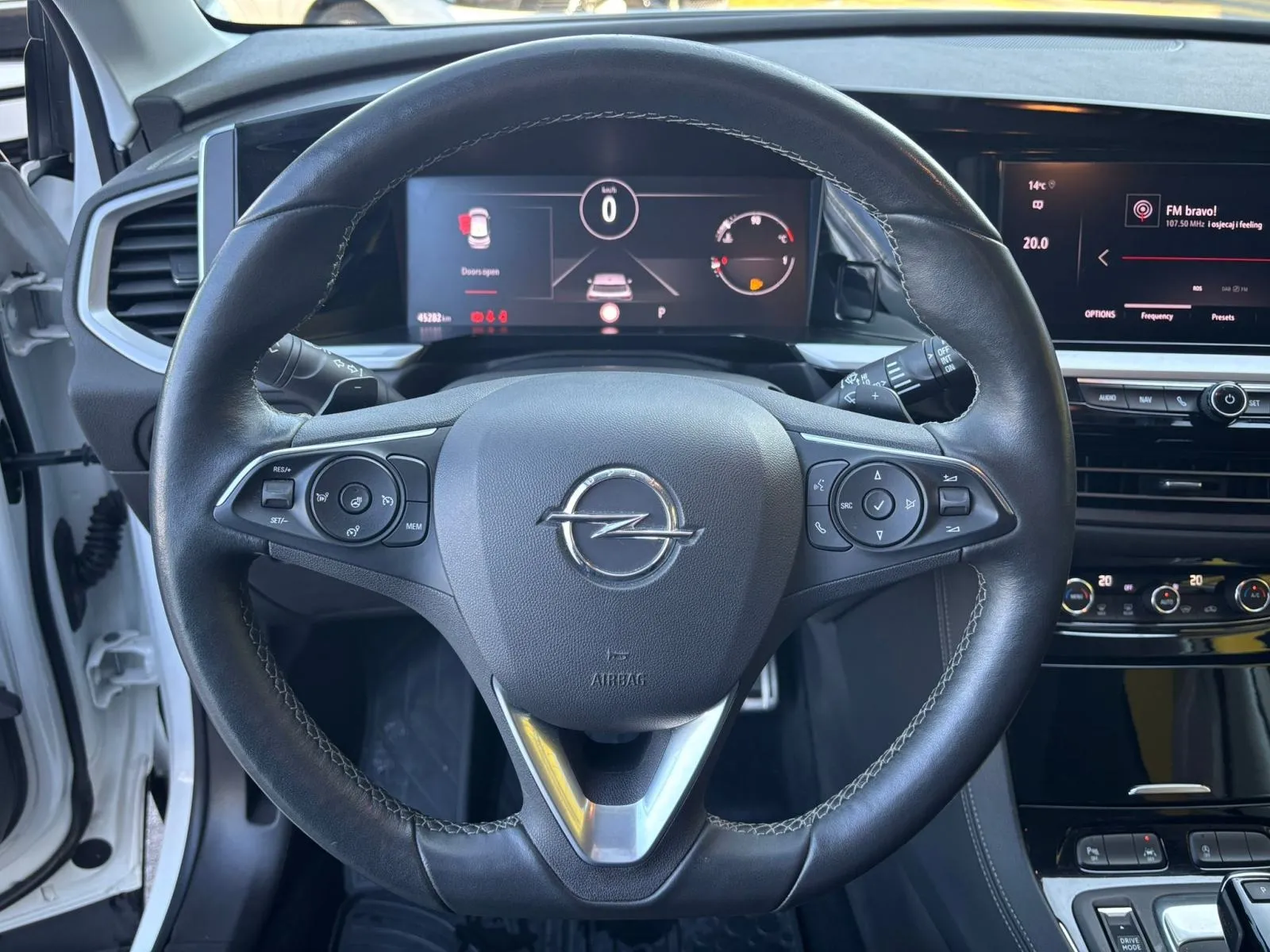 opel grandland gs line 1,2 turbo aut. 96kw - 7 godina garancije! - slika 15
