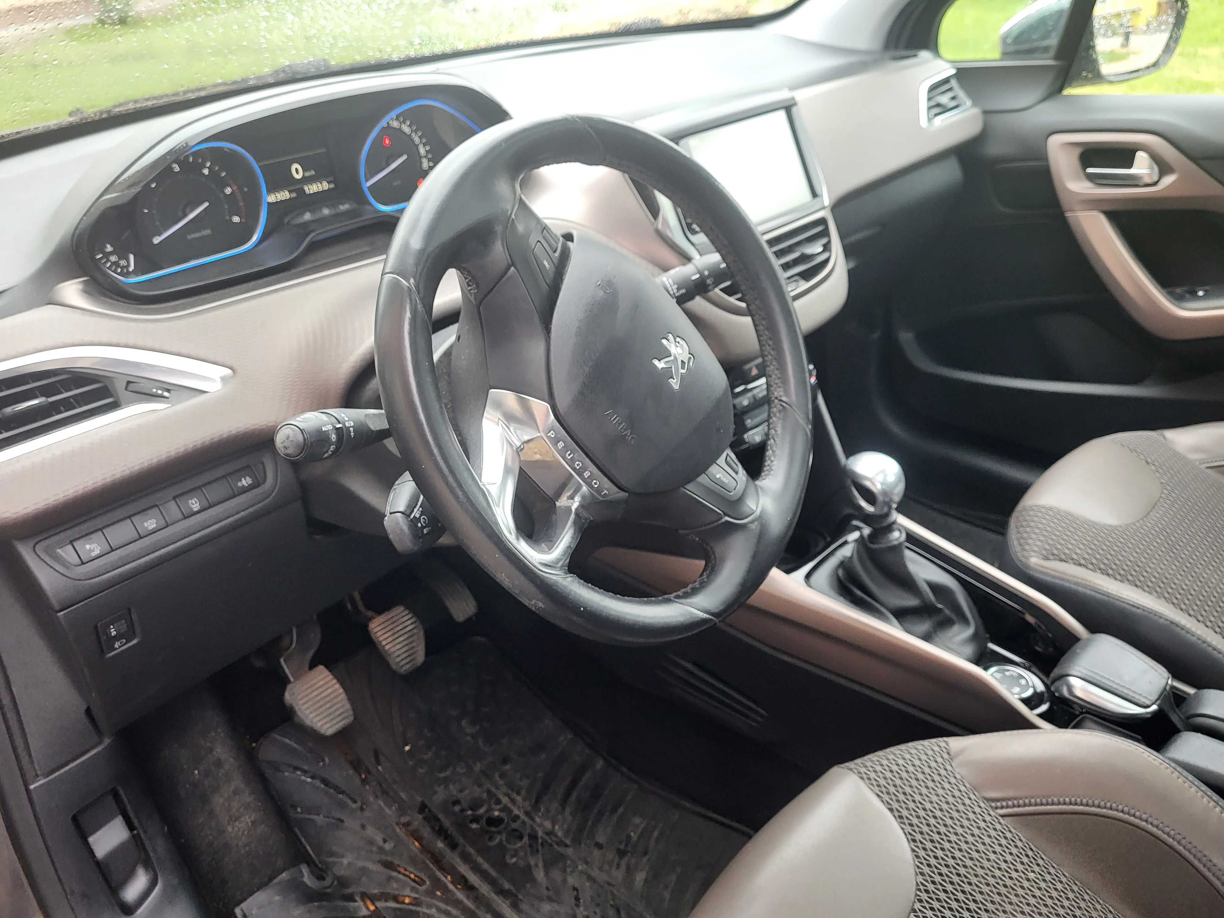 peugeot 2008, 1.6 e-hdi - slika 6