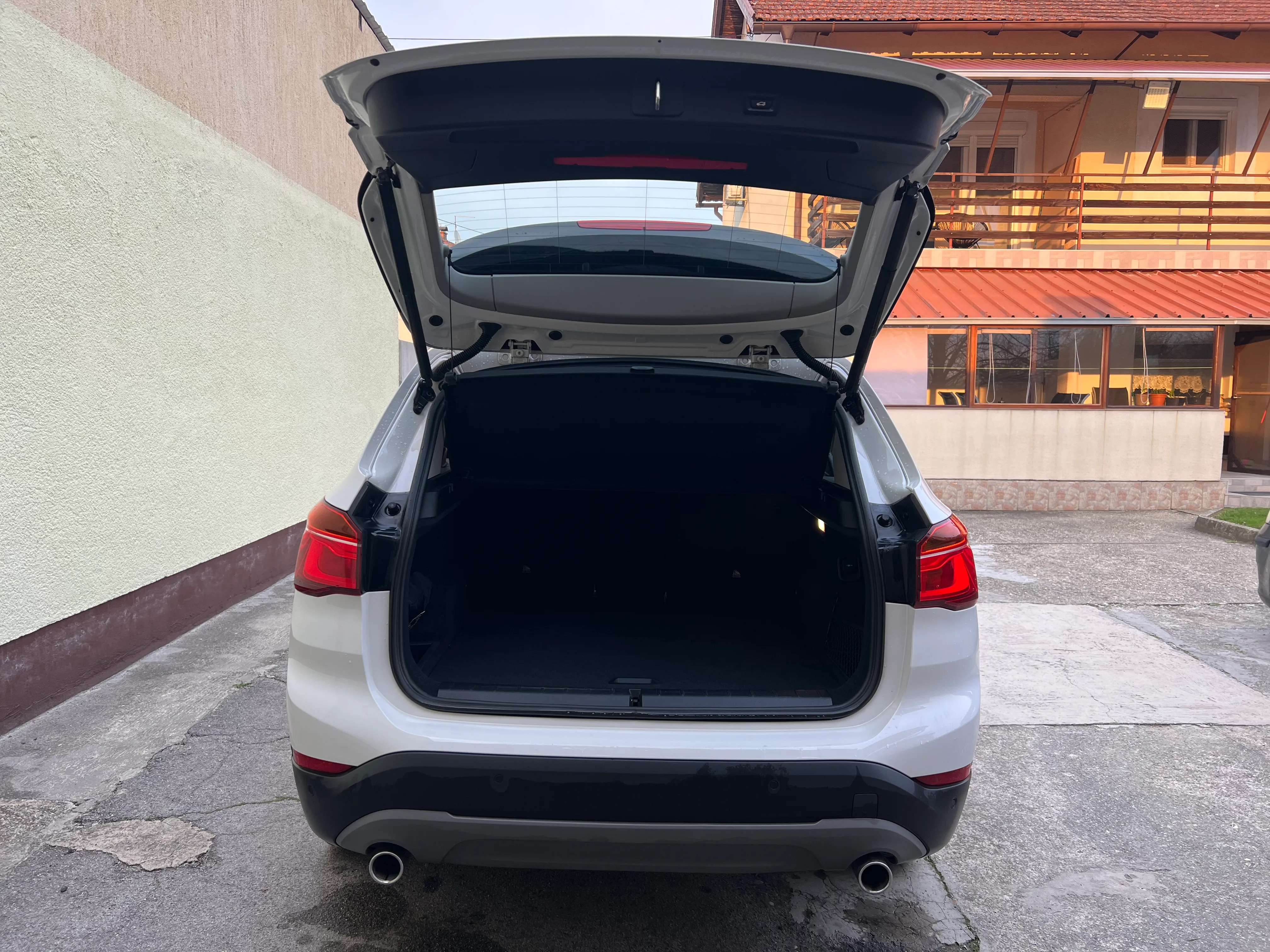 bmw x1 1.8 - slika 5