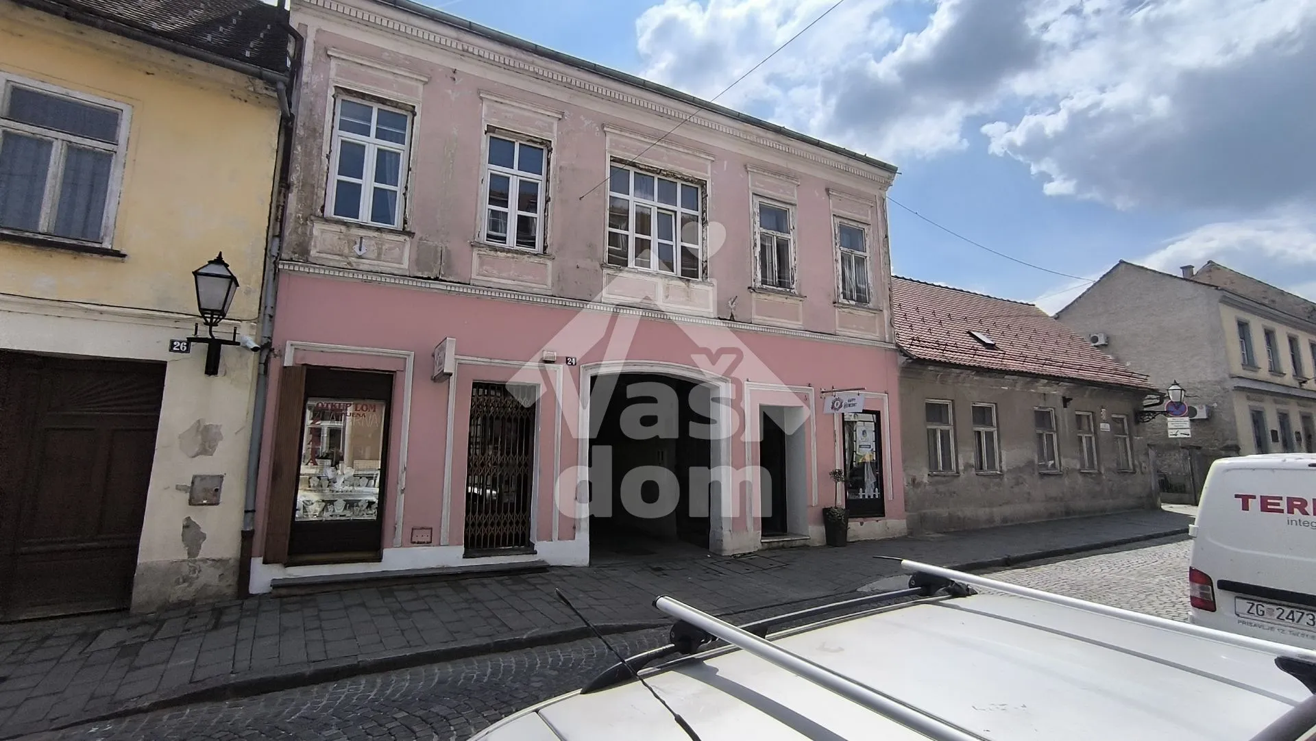 samobor, centar ,stan 76 m2+ tavanski prostor 94 m2 - slika 2