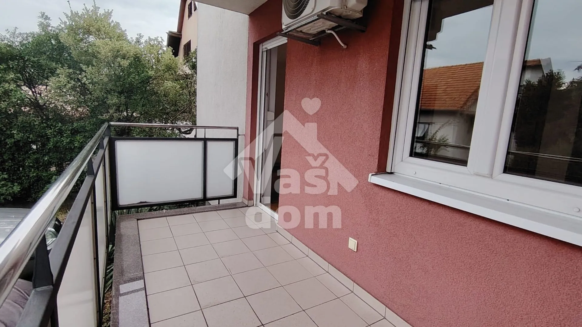 zagreb, vrapče, stan 49,5 m2 + ostava 24 m2 - slika 9