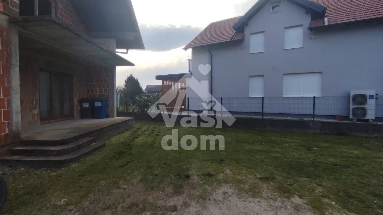 sveta nedelja, novaki 145 m2 s okućnicom od 220 m2 - slika 20