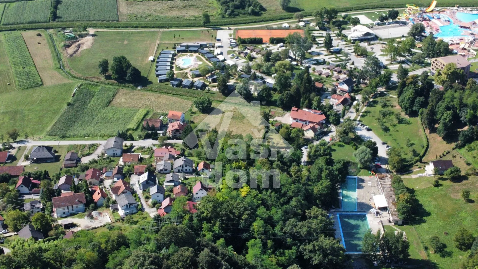 tuheljske toplice, kuća 200 m2+ zemljište 13000 m2- odlična lokacija - slika 11