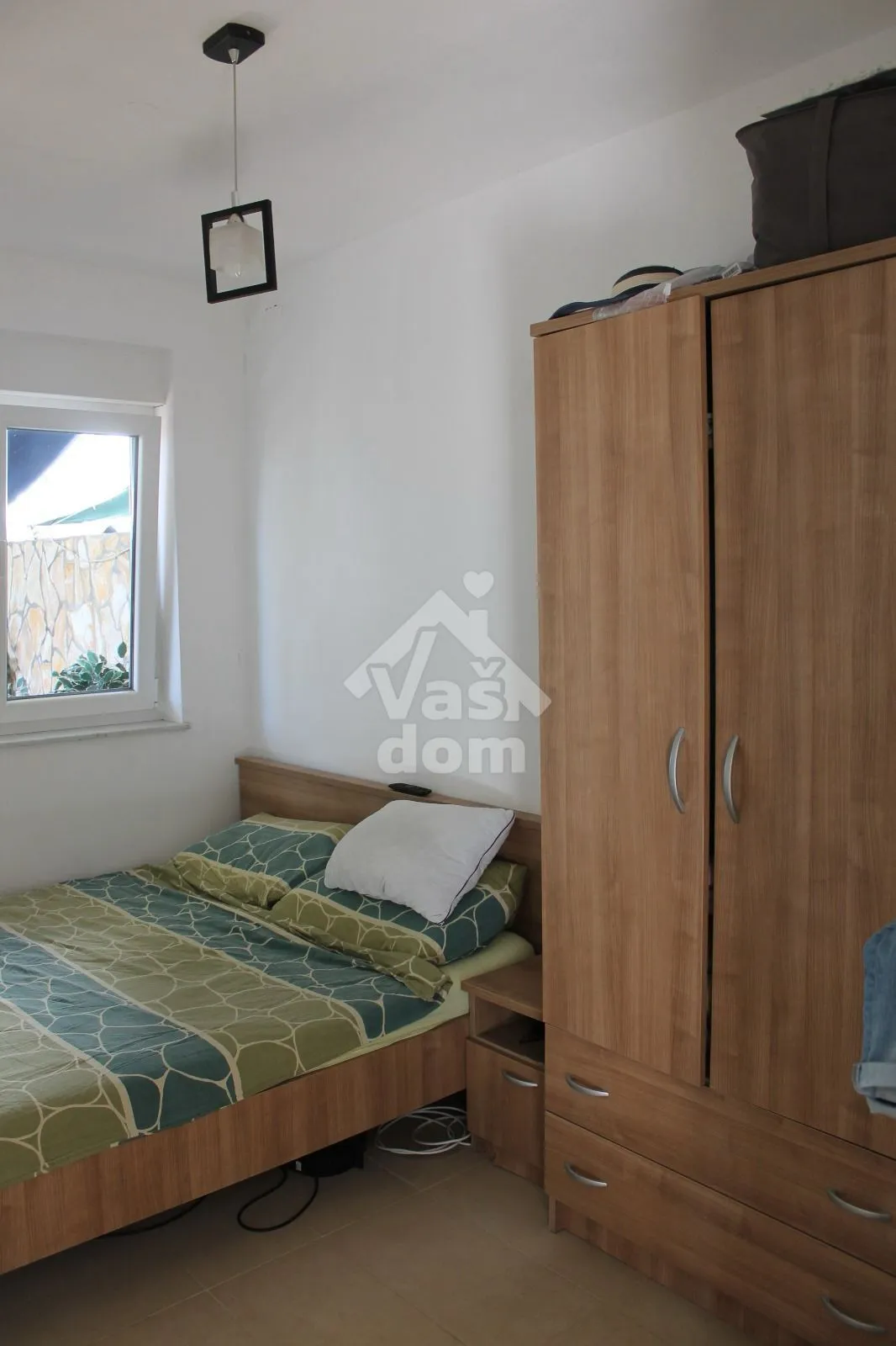 pag, stan 99,86 m2 +zemljište 300 m2 i kamene kućice 20 m2 - slika 13