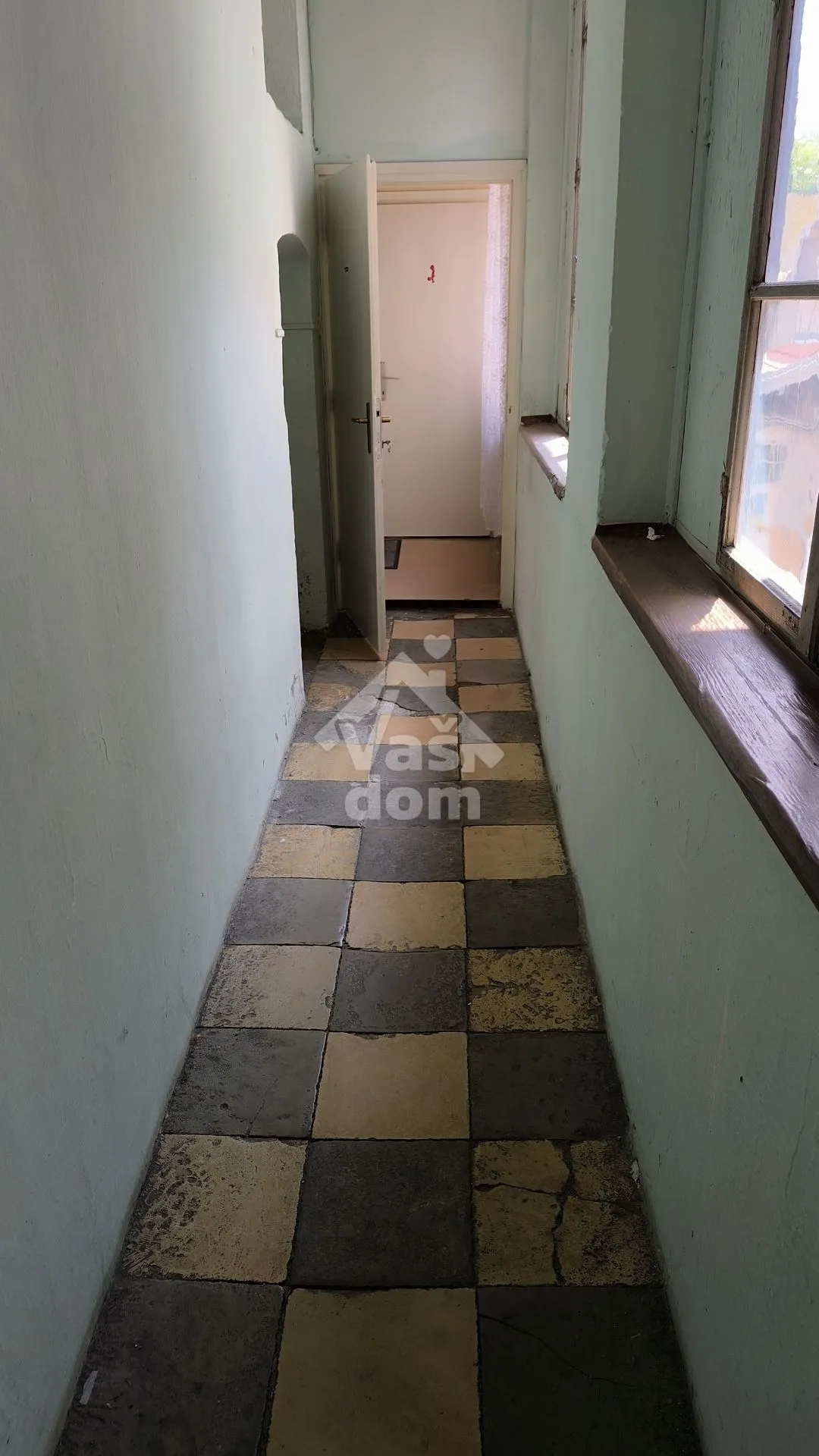 samobor, centar ,stan 76 m2+ tavanski prostor 94 m2 - slika 8