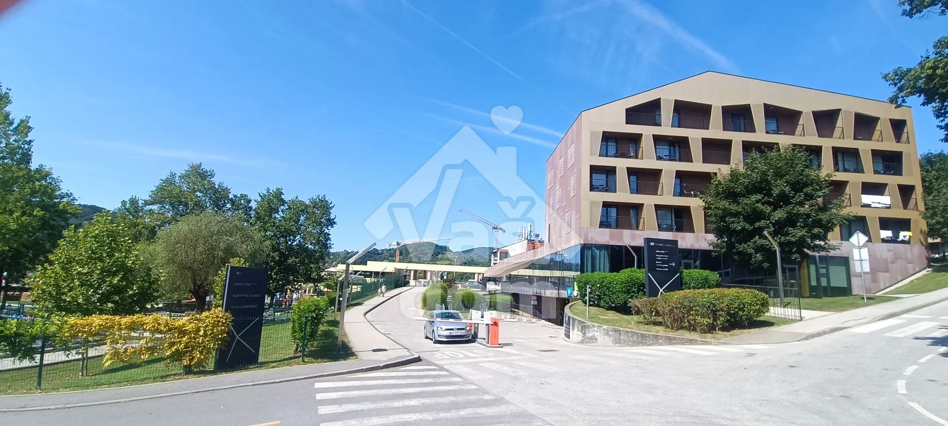 tuheljske toplice, kuća 200 m2+ zemljište 13000 m2- odlična lokacija - slika 12