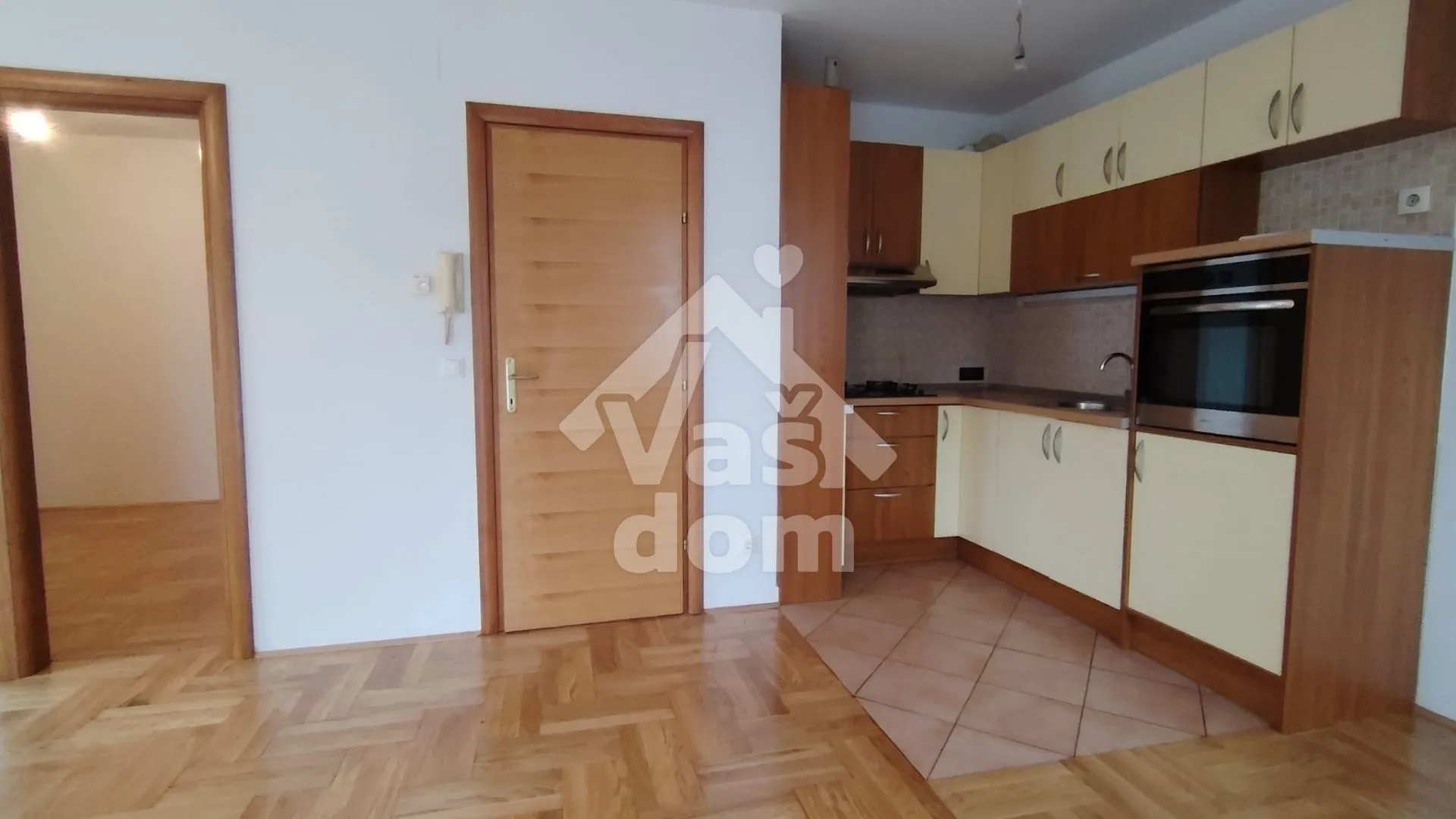 zagreb, vrapče, stan 49,5 m2 + ostava 24 m2 - slika 3