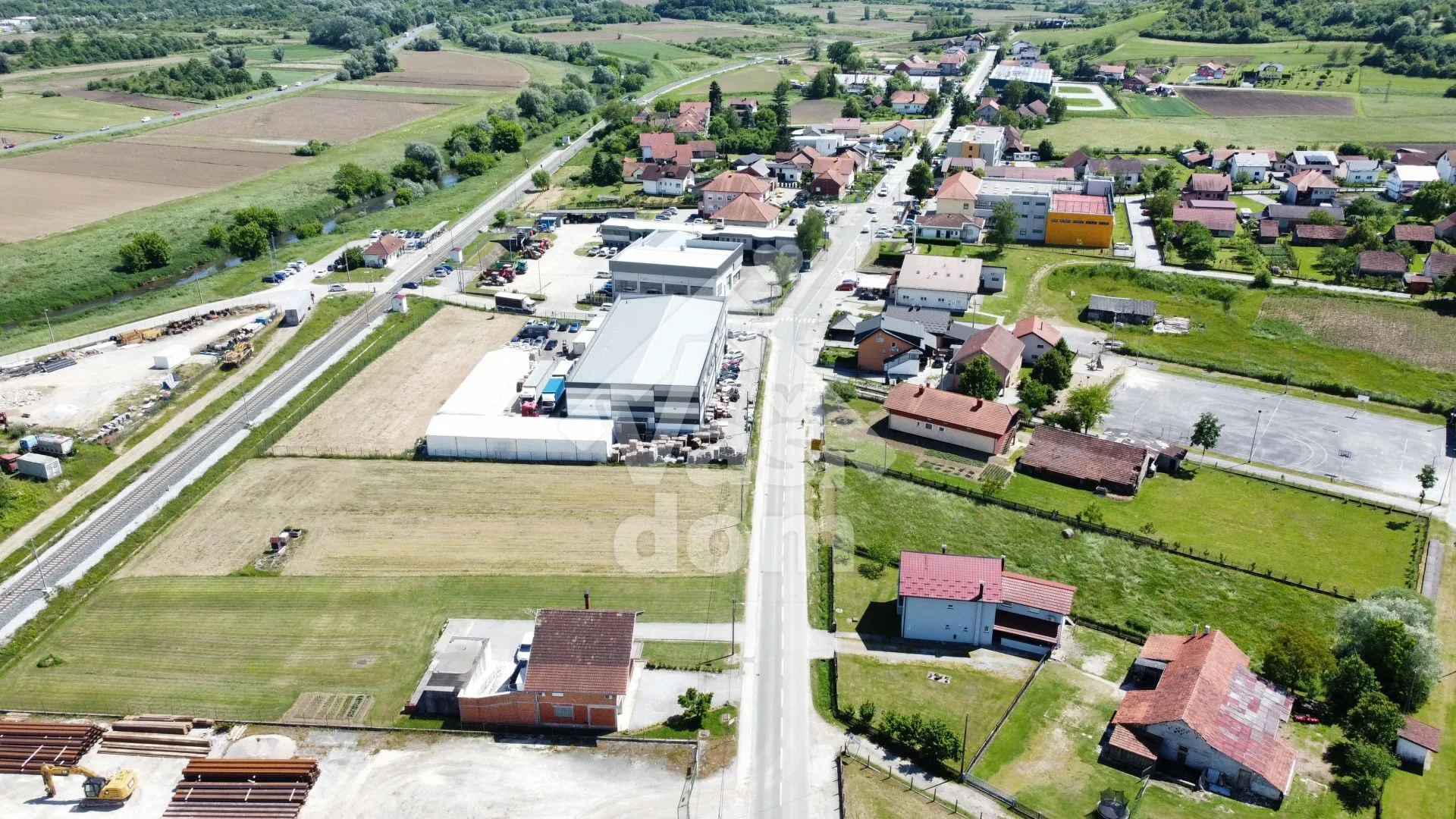 zaprešić, kupljenovo, kuća 300 m2 - slika 4