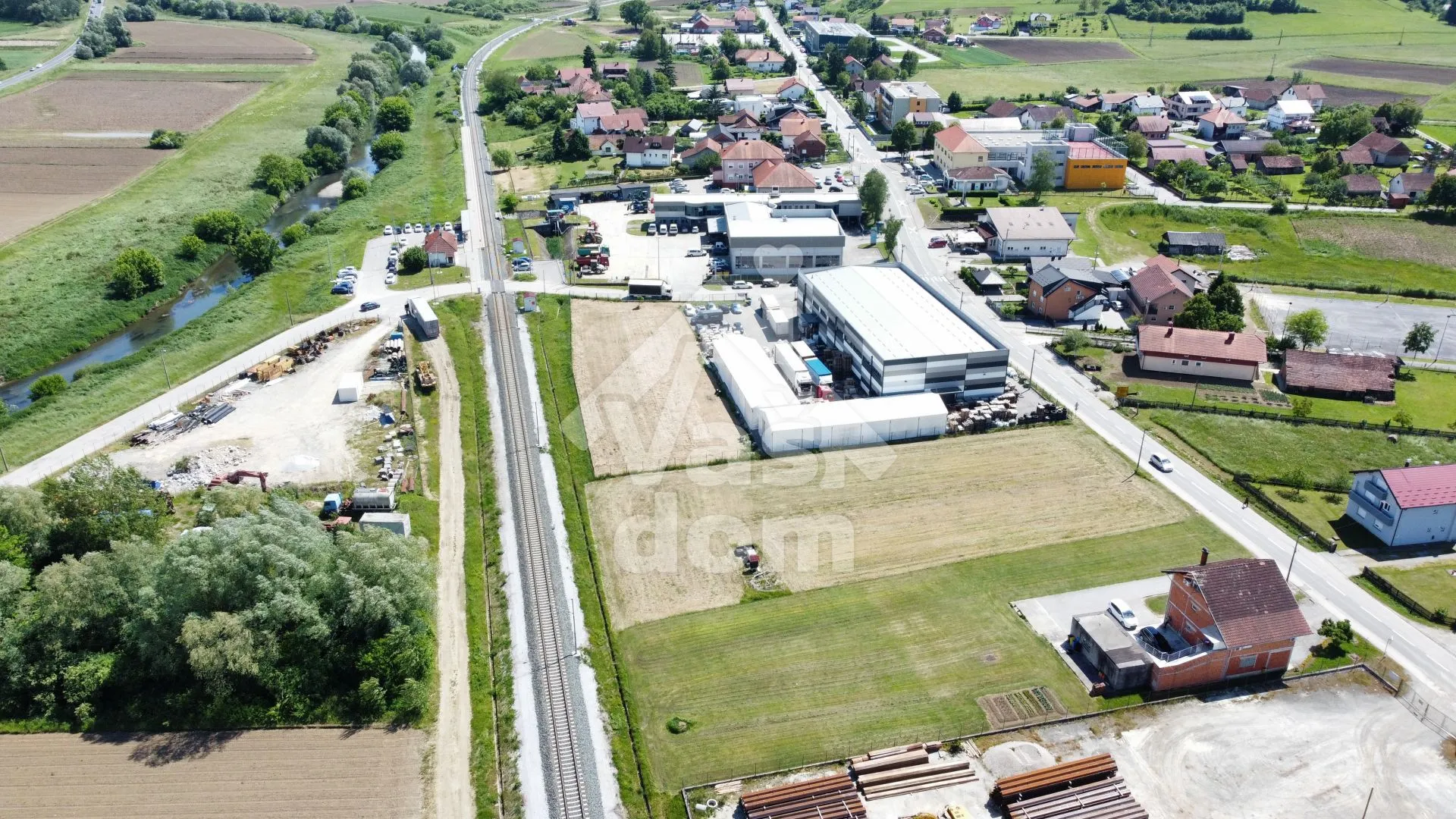zaprešić, kupljenovo, kuća 300 m2 - slika 10