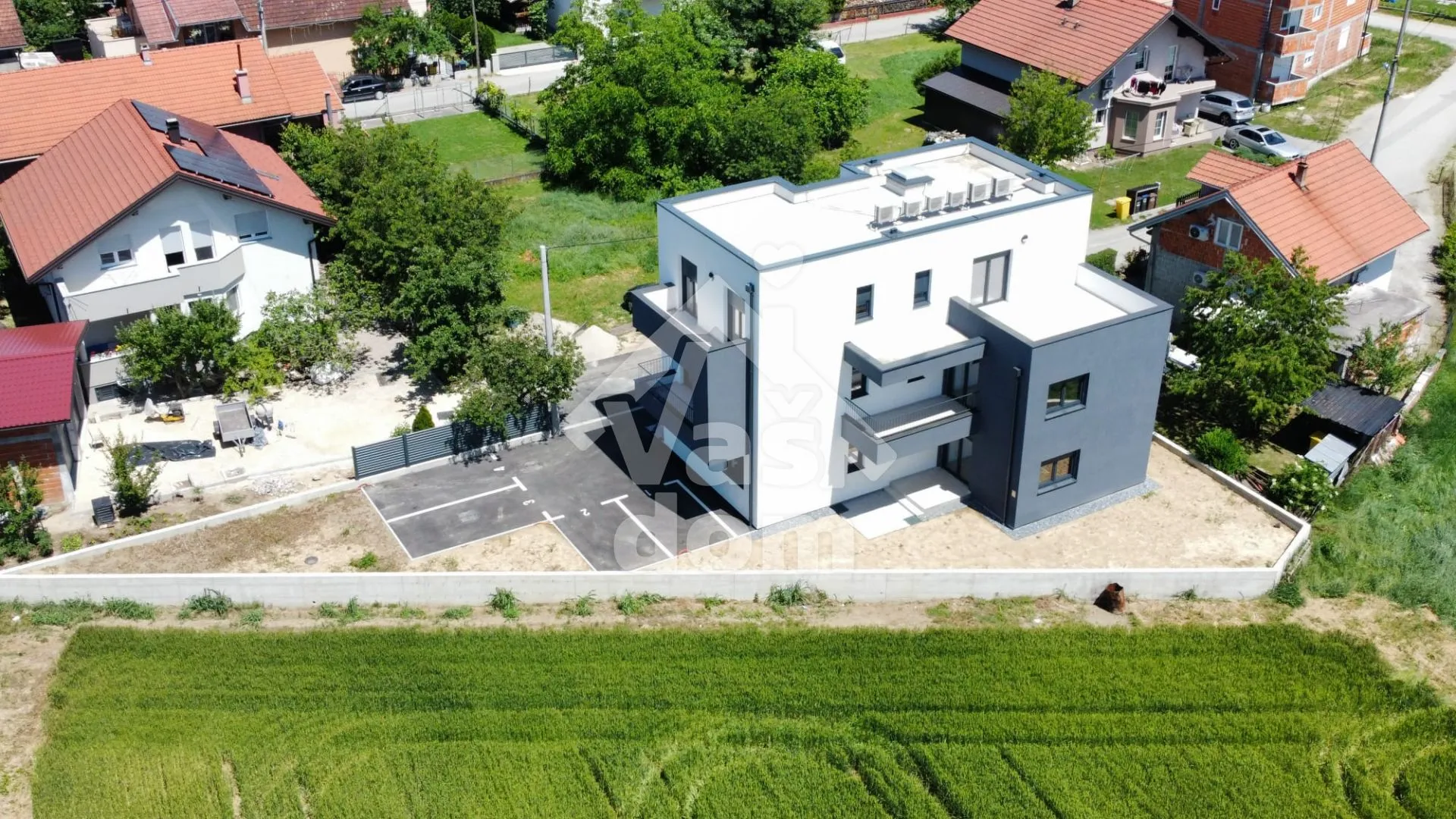 ZAGREB, RESNIK, STAN 97 m2 S VRTOM