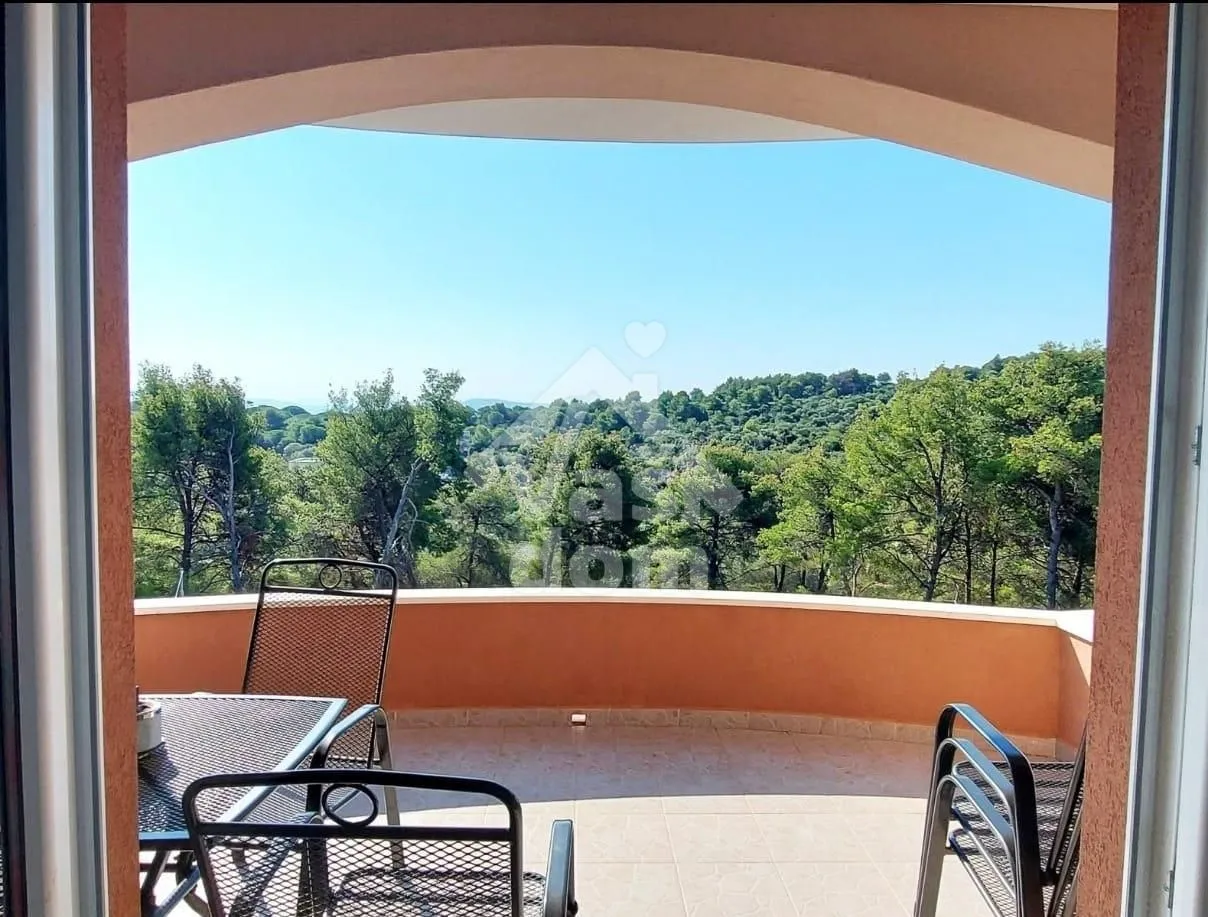 trogir, okrug gornji, kuća 450 m2 ,na osamljenoj lokaciji-investicija - slika 19