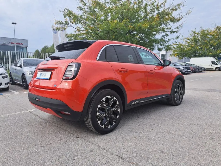 fiat 600 bev 54kwh - la prima automatik - slika 4