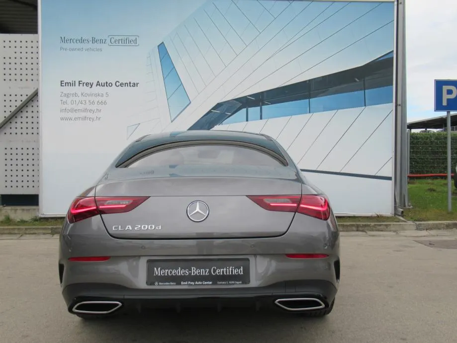 mercedes-benz cla 200 d amg/night/panorama/multibeam led/keyless/19'' - slika 7