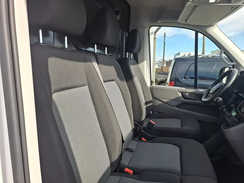 volkswagen crafter 2.0 tdi*140ks*klima*navigacija*park.kamera* - slika 12