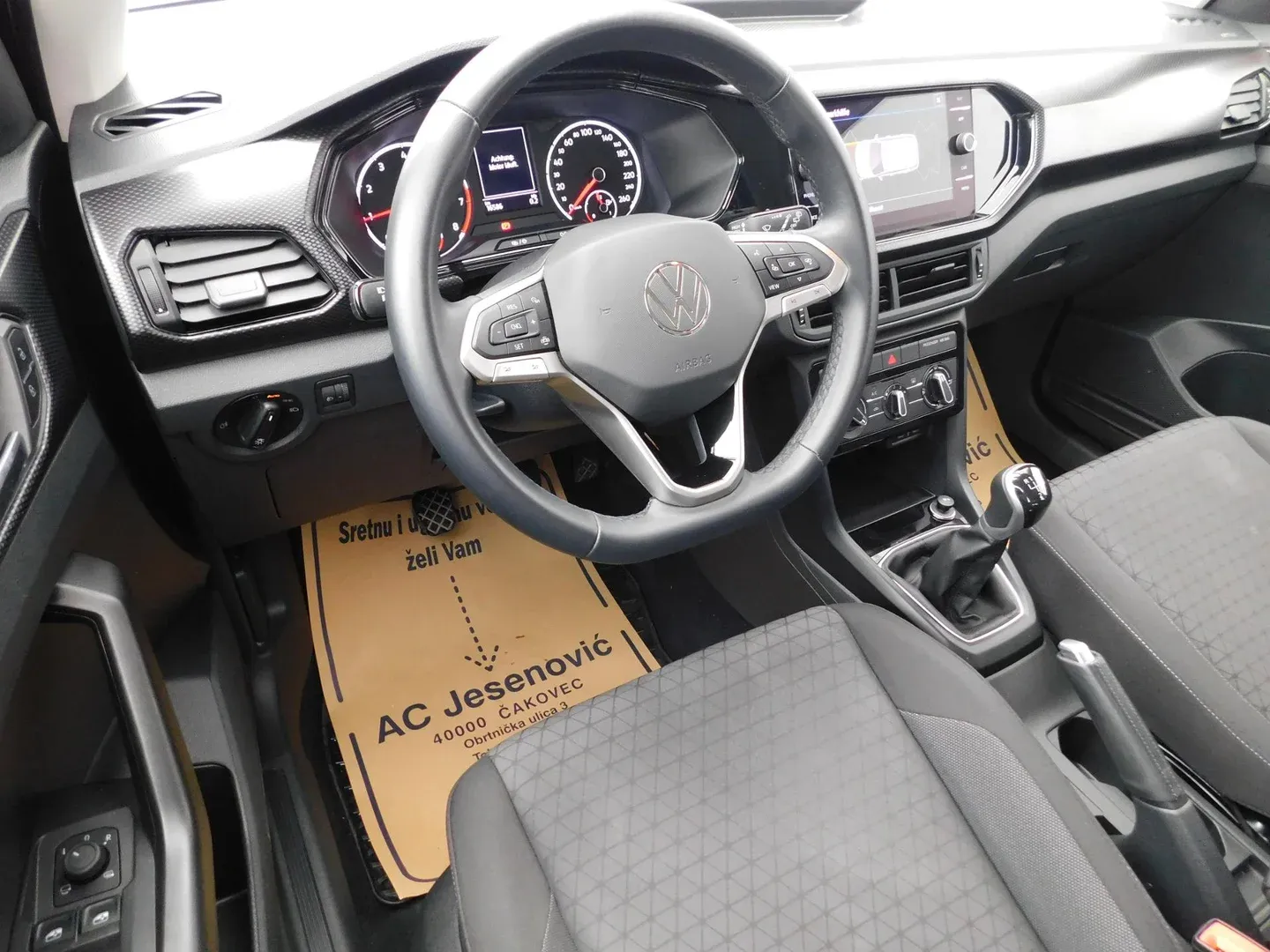 09180 volkswagen t-cross 1.0 tsi life - slika 9