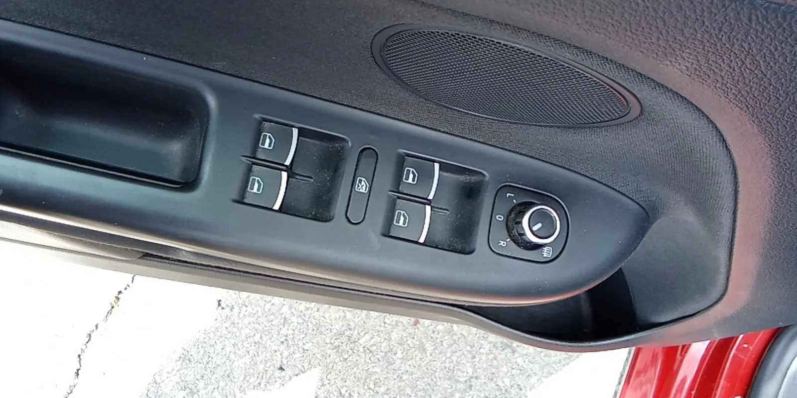vw golf plus 1.6 tdi 77 kw, full, veliki servis, nove dizne, očuvan - slika 5