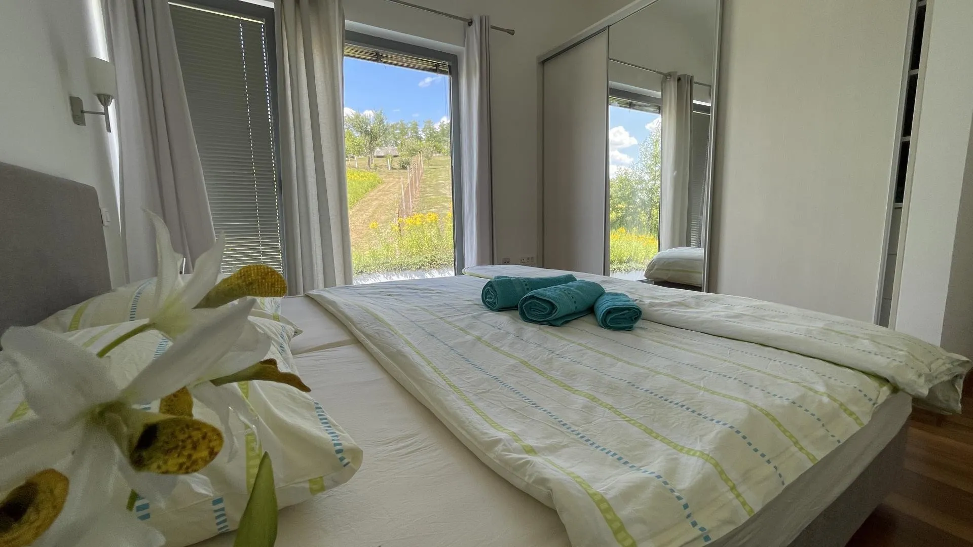 villa dambo - luksuzna vila s bazenom i uređenom okućnicom - slika 14