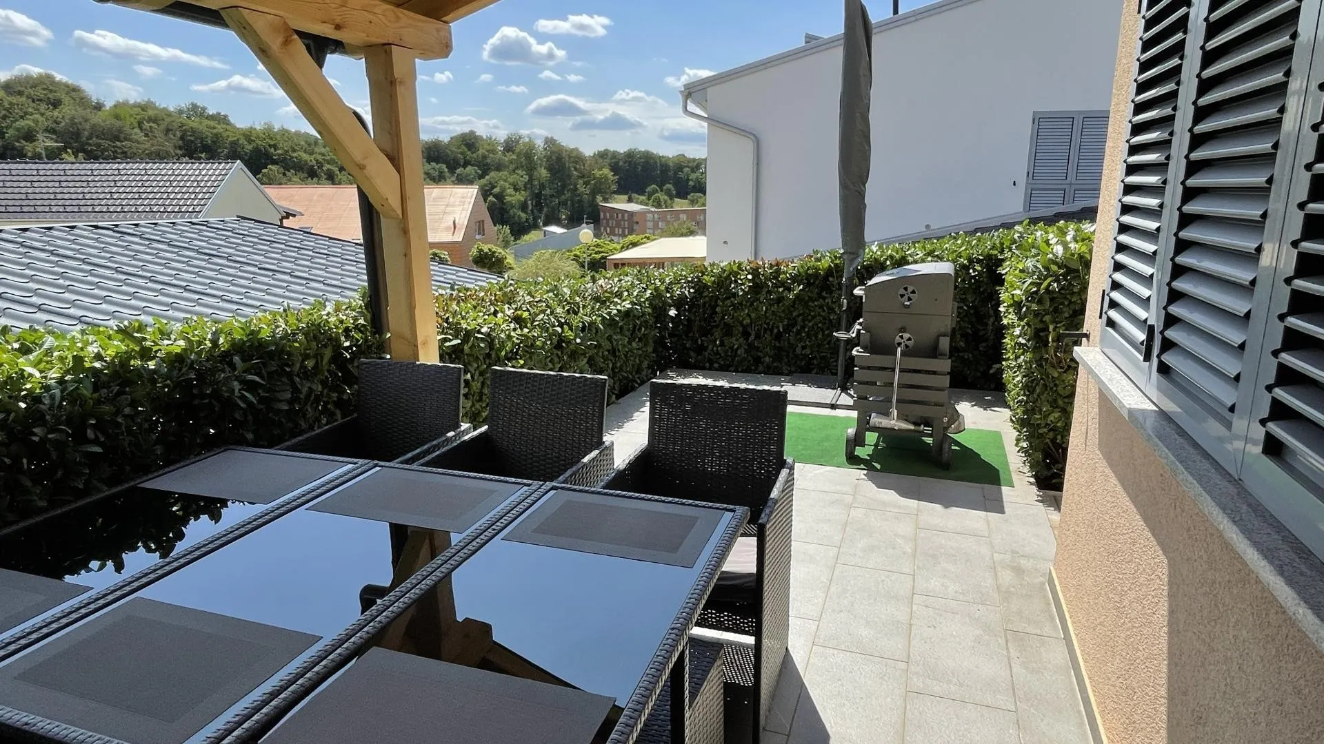 villa dambo - luksuzna vila s bazenom i uređenom okućnicom - slika 17