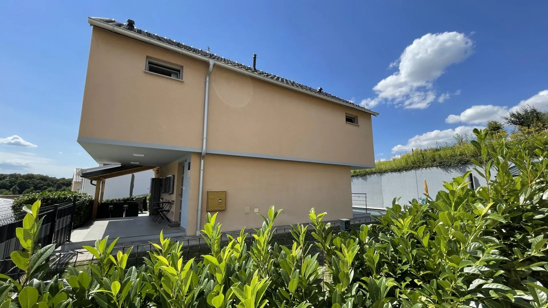 villa dambo - luksuzna vila s bazenom i uređenom okućnicom - slika 24