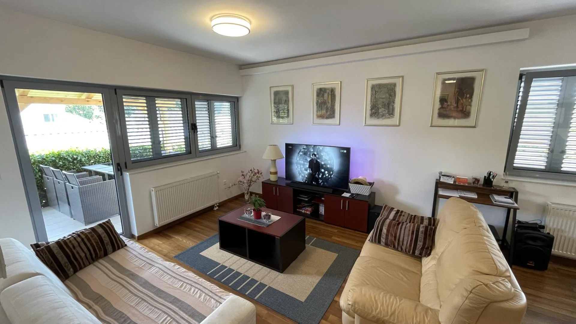 villa dambo - luksuzna vila s bazenom i uređenom okućnicom - slika 19