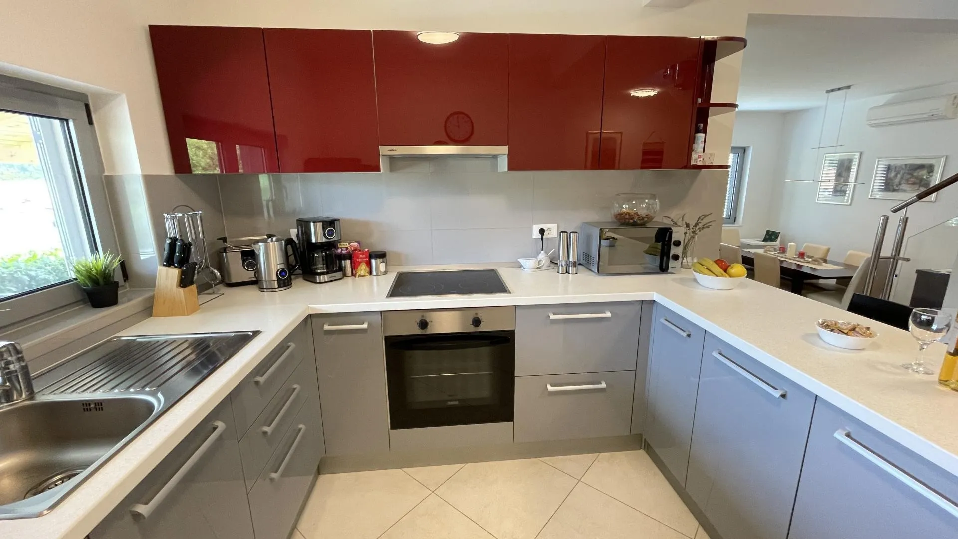 villa dambo - luksuzna vila s bazenom i uređenom okućnicom - slika 23