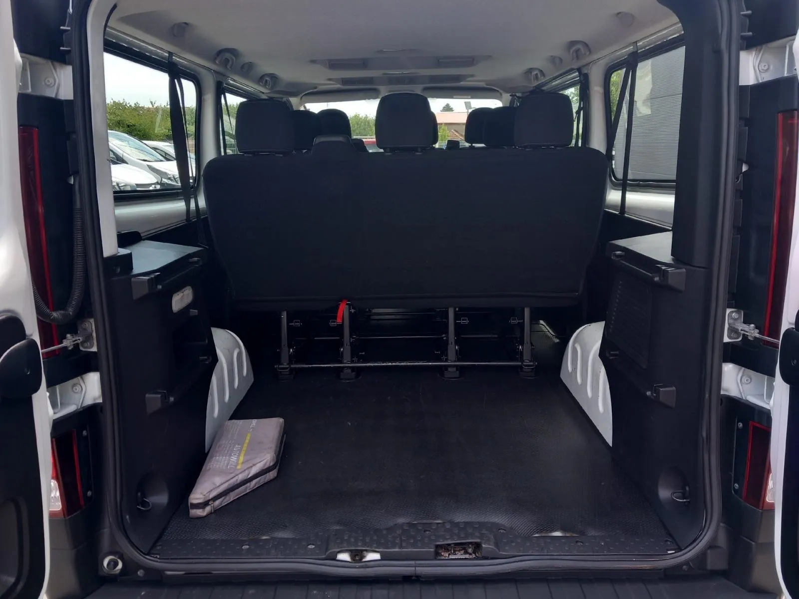 opel vivaro l2h1 combi 1.6 die mt6 - slika 12