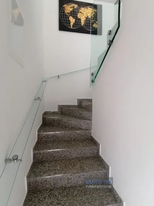 vir-lijepa samostojeća kuća, 50 m od mora ,odmah useljiva !! - slika 14
