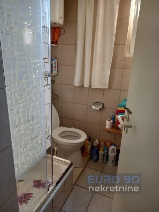 vir-samostojeća kuća sa 6 apartmana, garažom i velikom okućnicom - slika 12