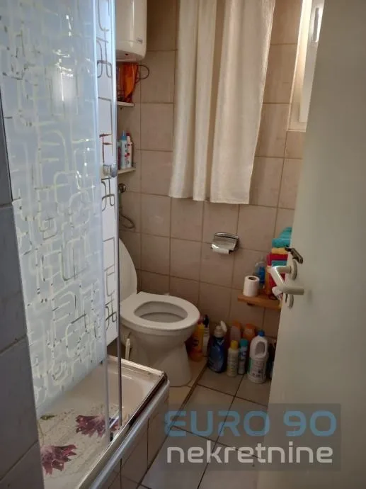 vir-samostojeća kuća sa 6 apartmana, garažom i velikom okućnicom - slika 17