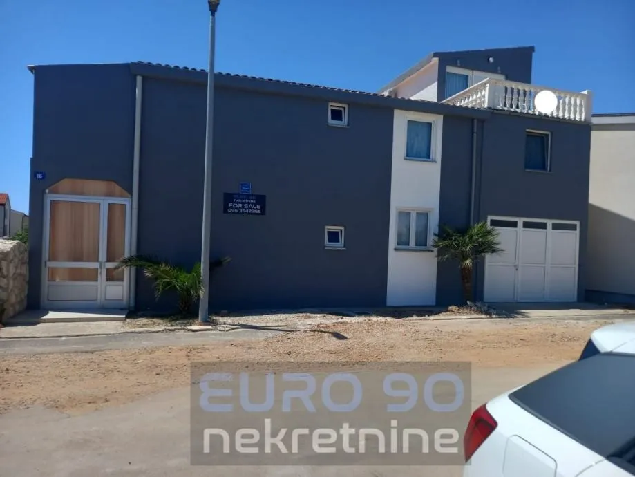 vir-samostojeća kuća sa 6 apartmana, garažom i velikom okućnicom - slika 4