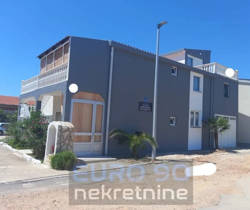 vir-samostojeća kuća sa 6 apartmana, garažom i velikom okućnicom - slika 2