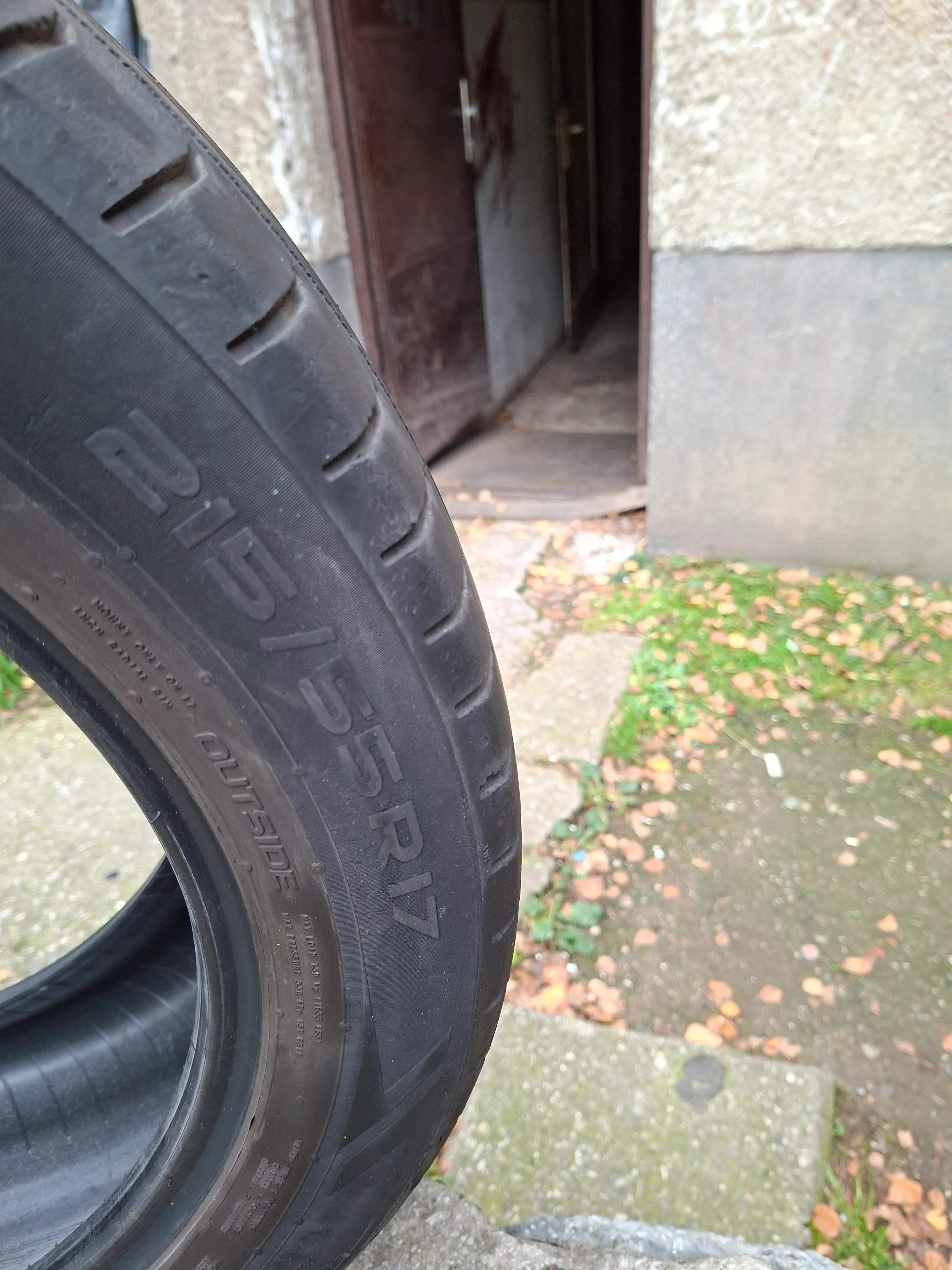 ljetne gume nokian 215/55/17 2 kom - slika 3
