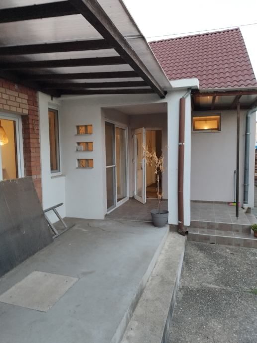 kuća: osijek, jug i, 89.00 m2 + 74 m2 - slika 8