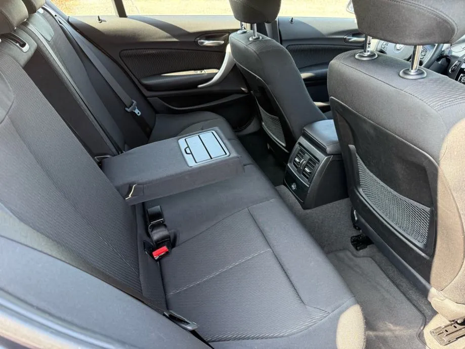 bmw serija 1 facelift 2017g led navigacija top stanje - slika 17