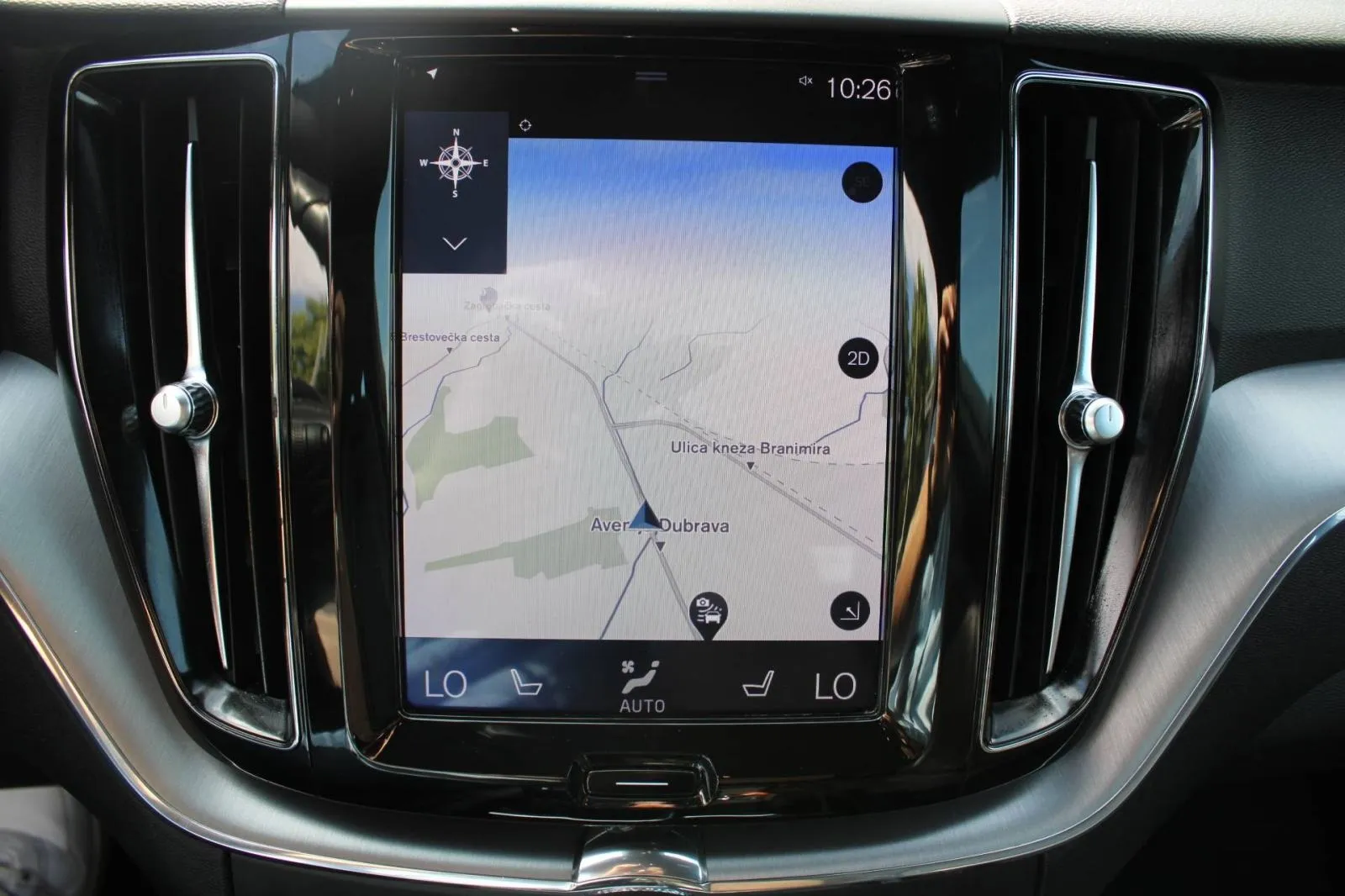 volvo xc60 2.0d automatik *led, navigacija, kamera* - slika 14