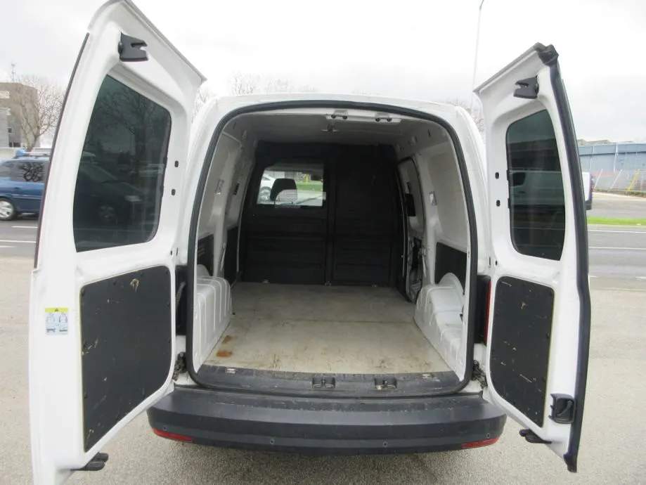 volkswagen caddy 1.6 tdi,102ks,maxi,ele.paket,tempo,odlično stanje,.., - slika 7
