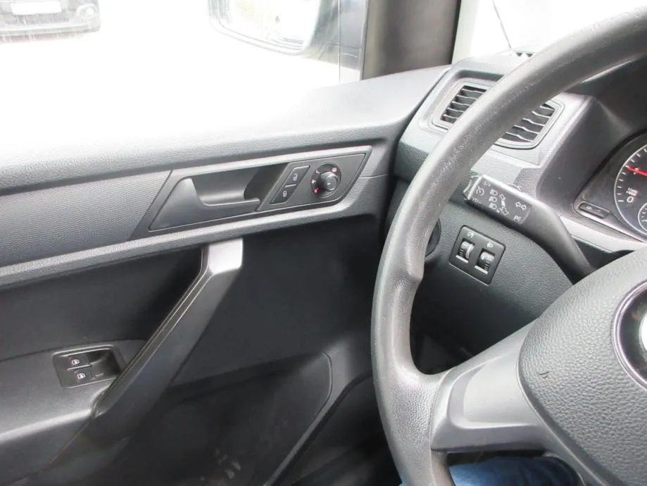 volkswagen caddy 1.6 tdi,102ks,maxi,ele.paket,tempo,odlično stanje,.., - slika 14