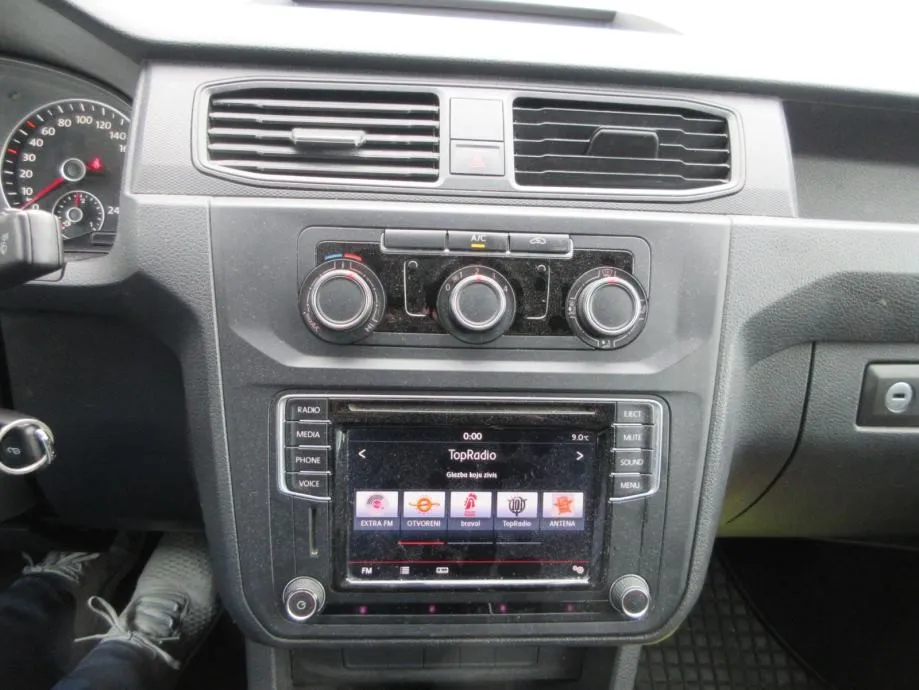 volkswagen caddy 1.6 tdi,102ks,maxi,ele.paket,tempo,odlično stanje,.., - slika 12