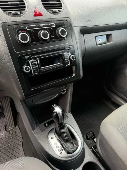 volkswagen caddy automatik, 2014 god. - slika 11