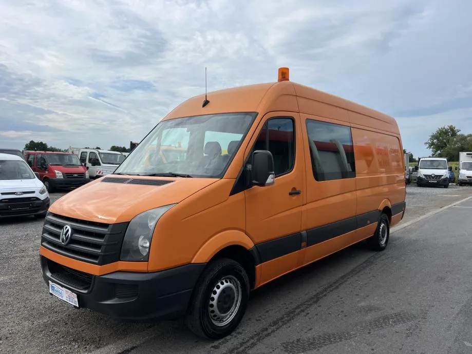 Volkswagen Crafter 6 sjedala + tovarni prostor, 2013 god.