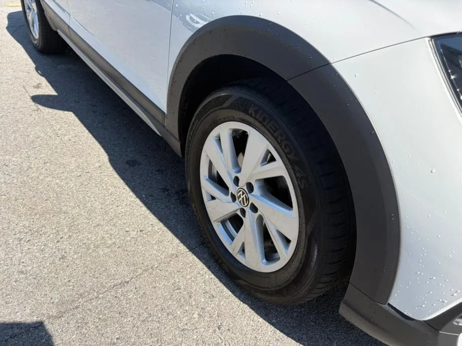 volkswagen taigo 1,0 - slika 14
